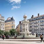 Citykamp Lyon Campingplatz Dardilly