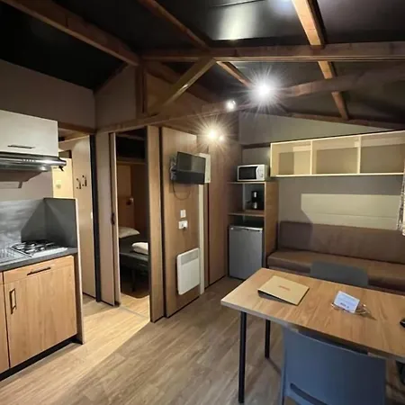 Citykamp Lyon 4*